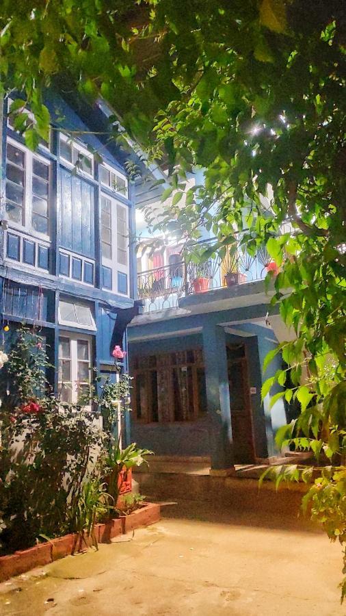 The Prasher Lodge Mall Road Manali エクステリア 写真